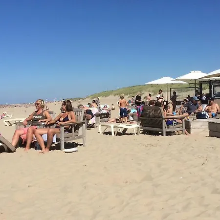 Sea & Dunes Апартаменты Гаага