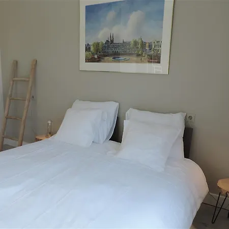 Sea & Dunes 헤이그